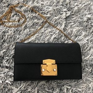 Charles & Keith wallet on chain